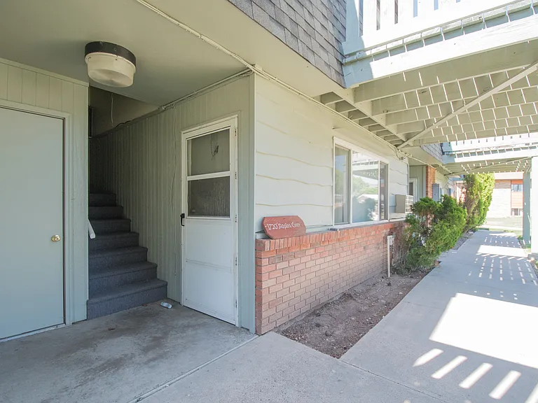 1720 Azalea Ct #1 — Photo 31