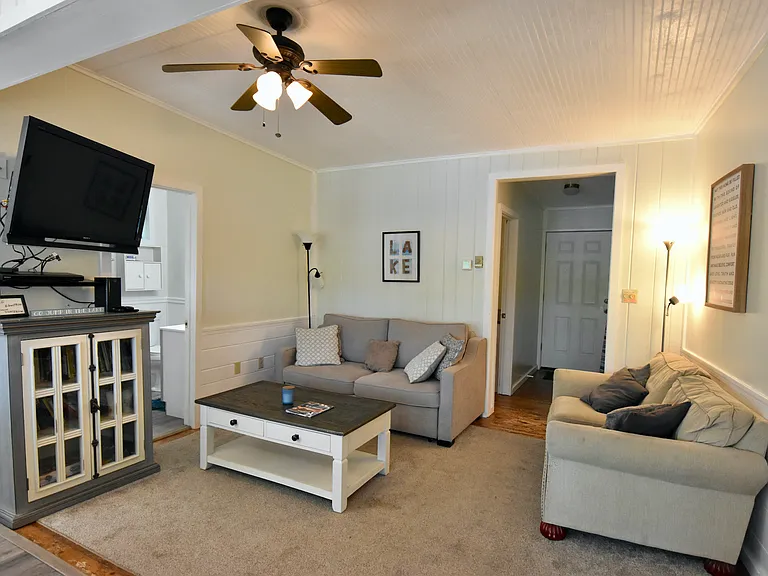 285 N Shore Rd — Photo 12