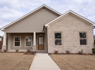 114 Silver Leaf Ln, Florence, AL 35633