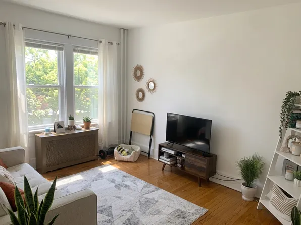 51 Russell Blessing Rd, Albany, NY 12203