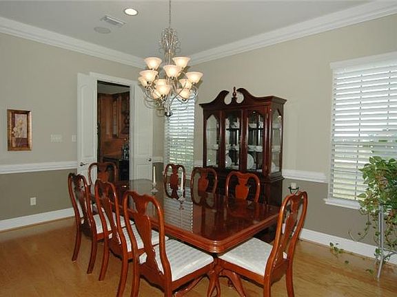 5th image of 727 Pegasus Ln