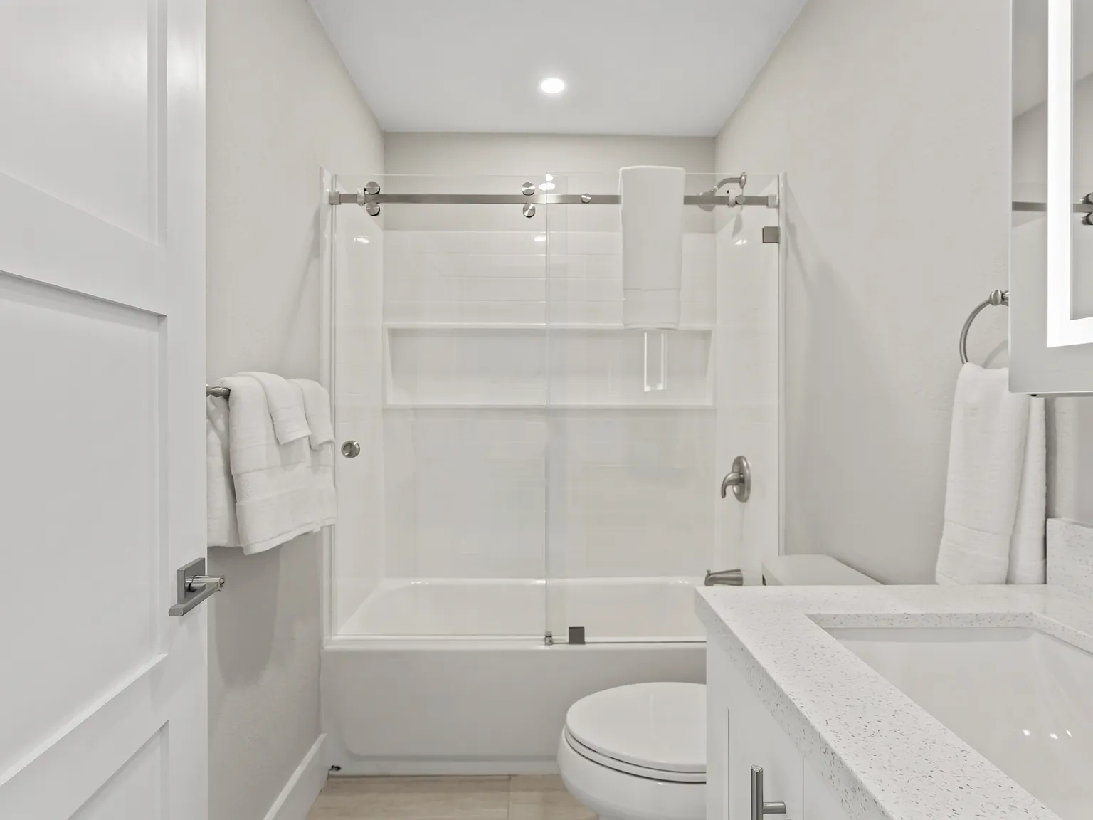 1 bed, $2,850 — Photo 2