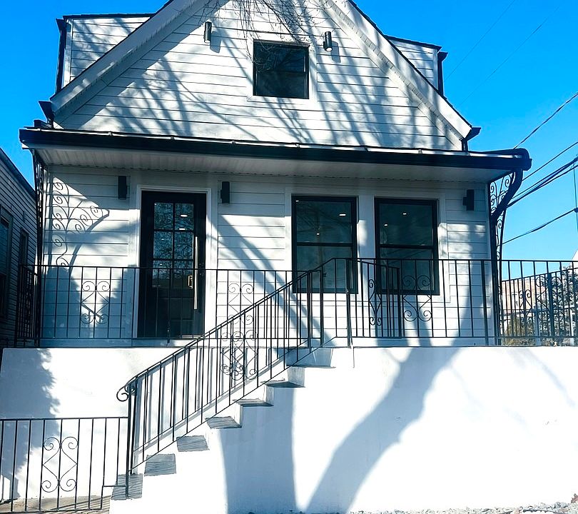 1st image of 3114 S Karlov Ave