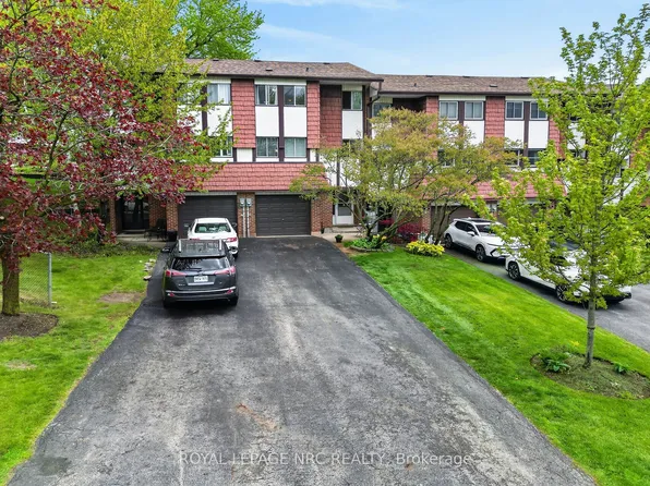 53 Larraine Ave, Hamilton, ON L9H 6E5