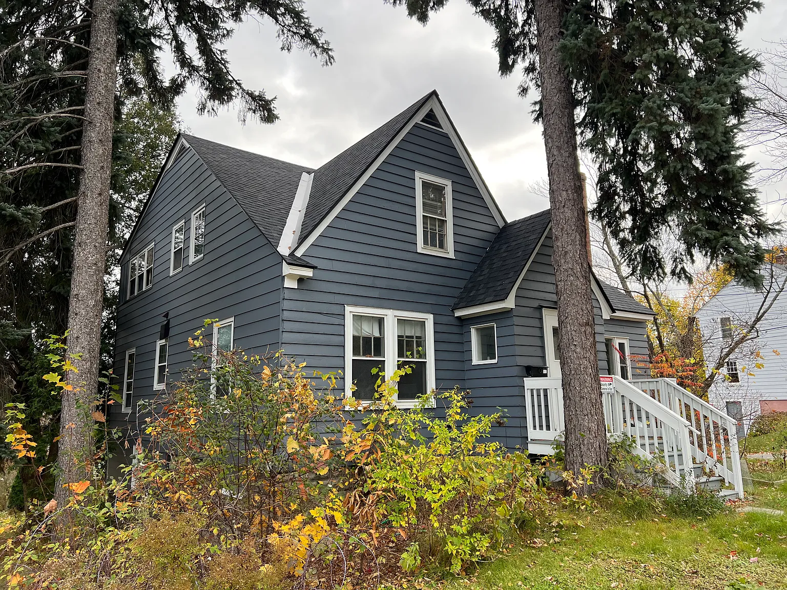 3 bed, 1000 sqft, $3,300 — Photo 1