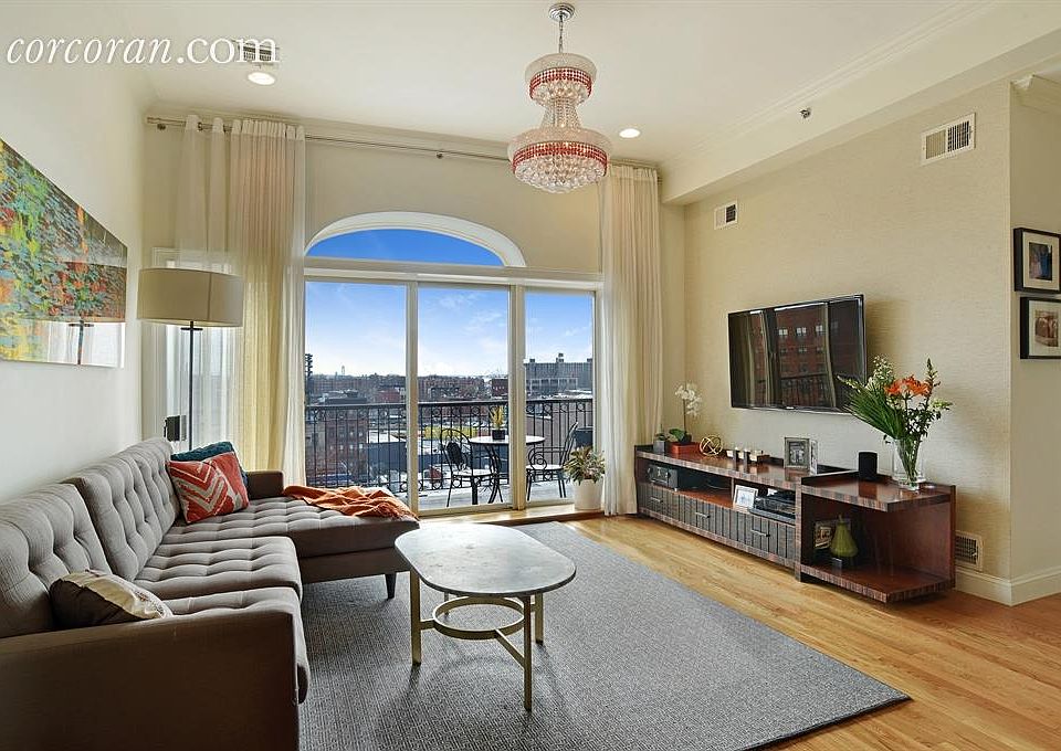 1st image of 51 Woodhull St APT 5A