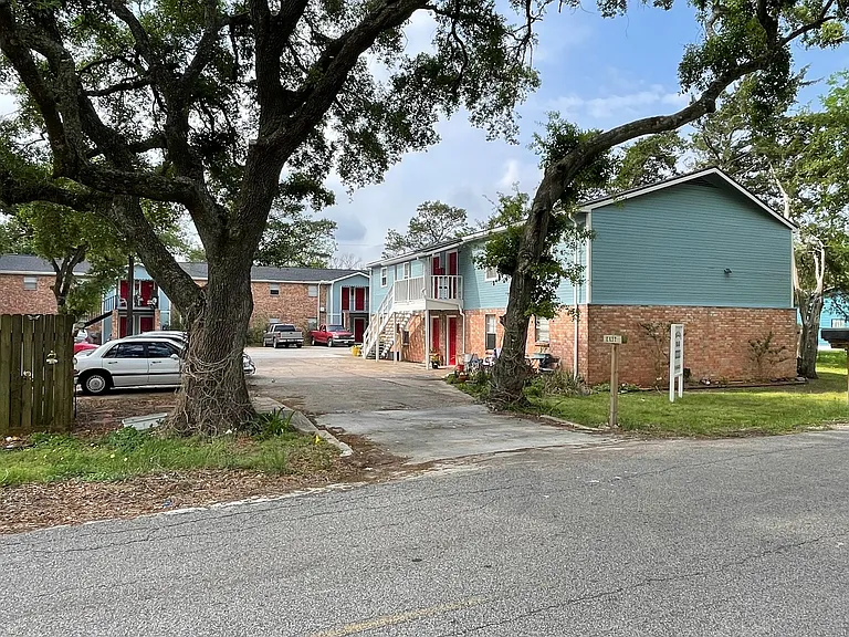 222 E Phillips Rd #9 — Photo 13