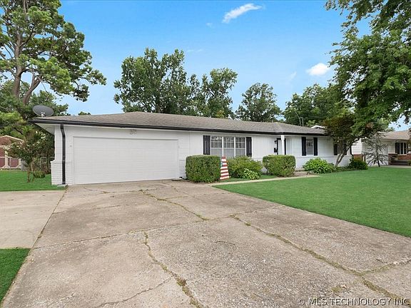 3rd image of 340 SE 15th St