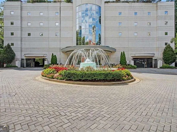 2828 Peachtree Rd NW APT 1002, Atlanta, GA 30305