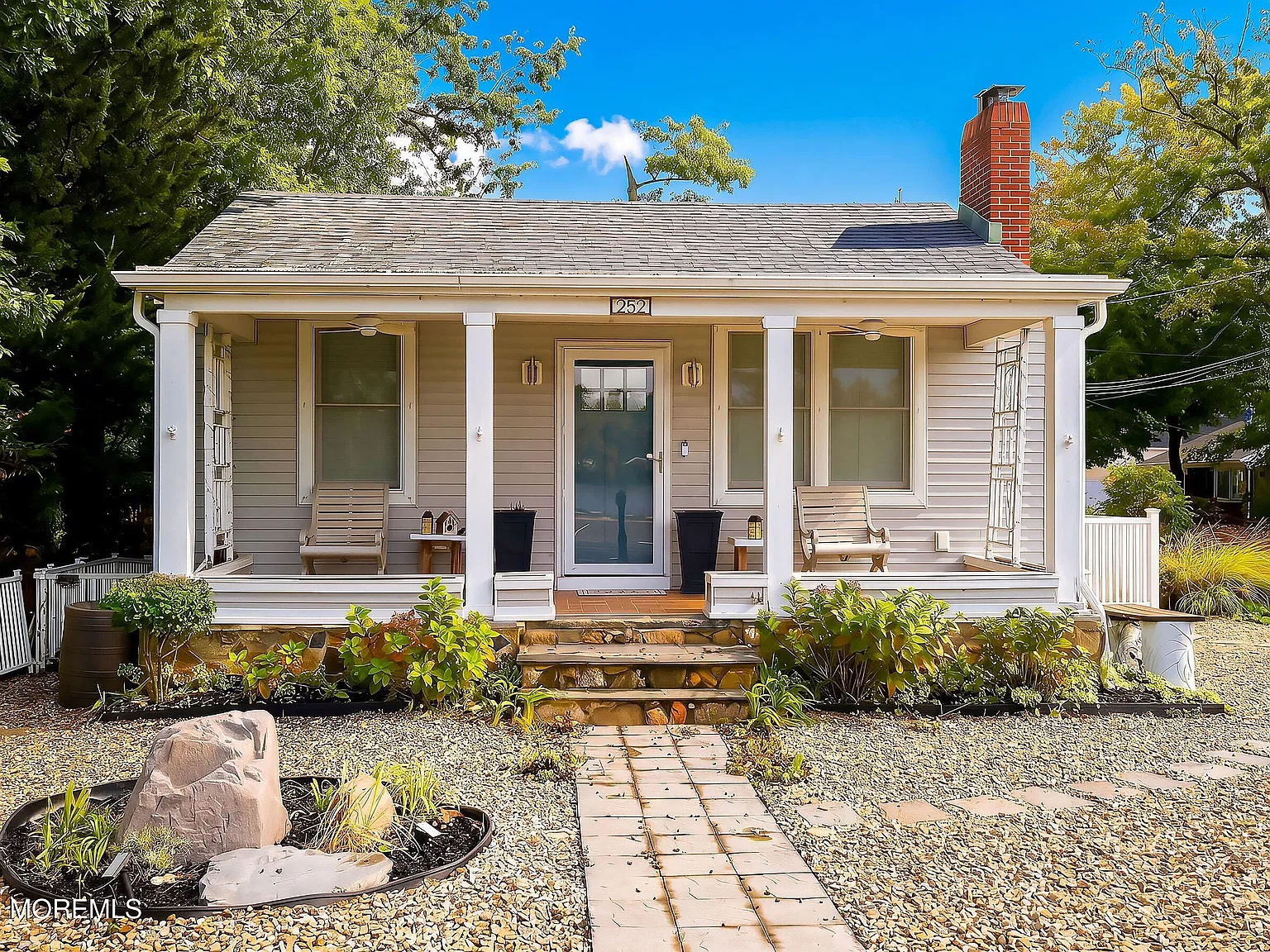 2 bed, $2,500 — Photo 1