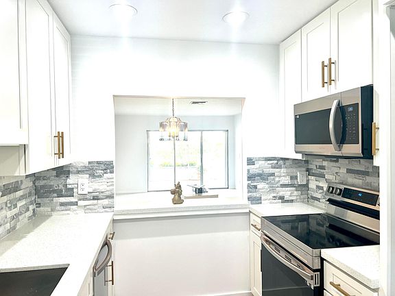 5th image of 1641 NW 19th Terrace #46-B