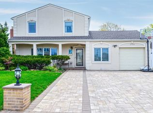 2726 Ellen Rd, Bellmore, NY 11710