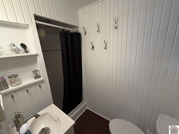 3rd image of 72 Port Ln