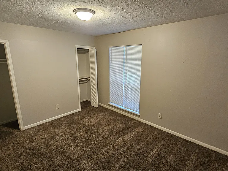 1404 Cactus St — Photo 16