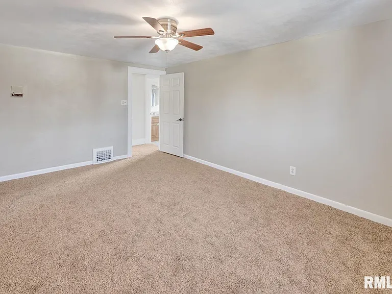 2601 W Kenwood Ave — Photo 21