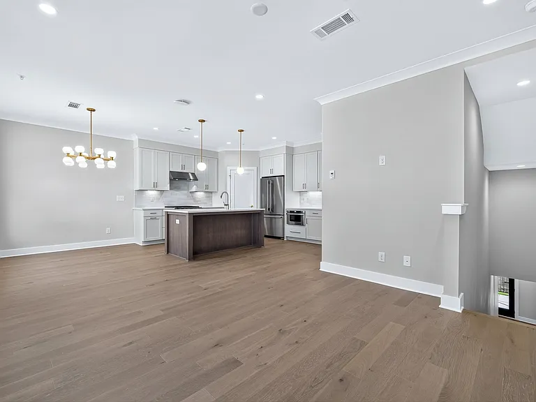 407 Chatham View Rd — Photo 10