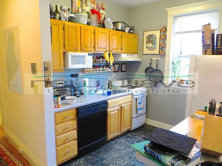 58 Queensberry St #11 — Photo 6