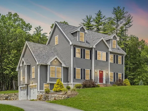26 Alexander Way, Dunstable, MA 01827