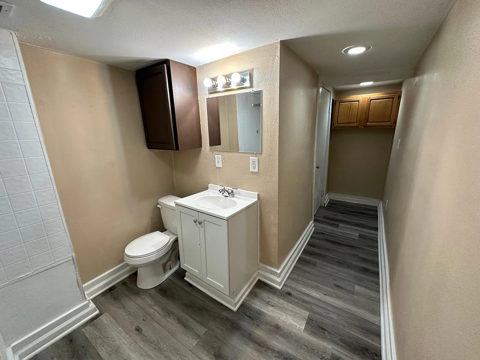 2415 Duncan St — Photo 4
