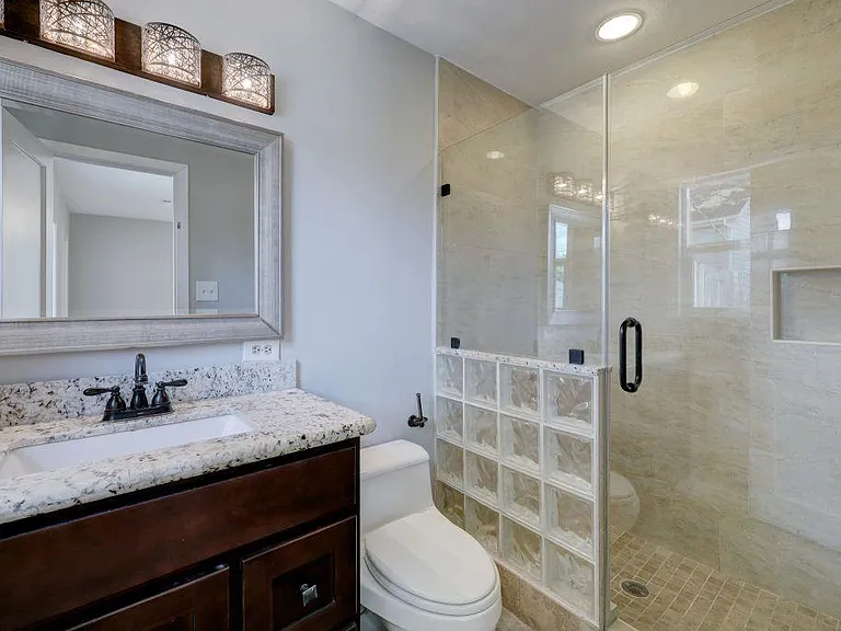 3605 Plumb St — Photo 14