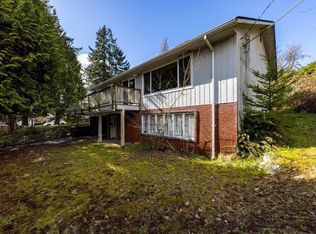 981 Friar Cres, North Vancouver, BC V7G 1M8
