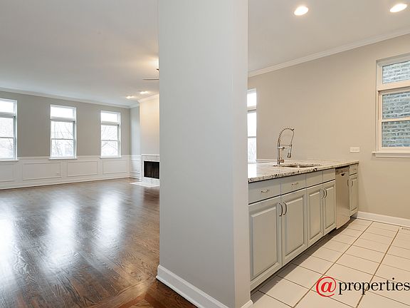 Kitchen / Living Room