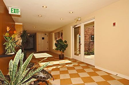 4th image of 330 W Olympic Pl APT 304