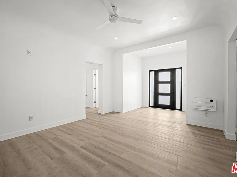 1246 N Formosa Ave — Photo 6