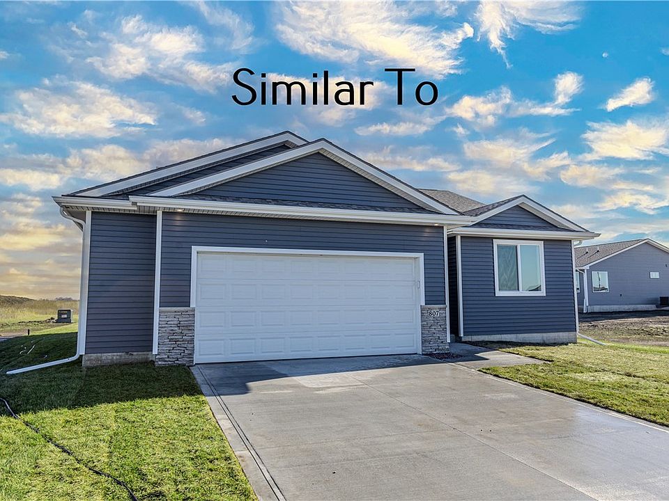 1st image of 610 NE Meadow Landing Dr