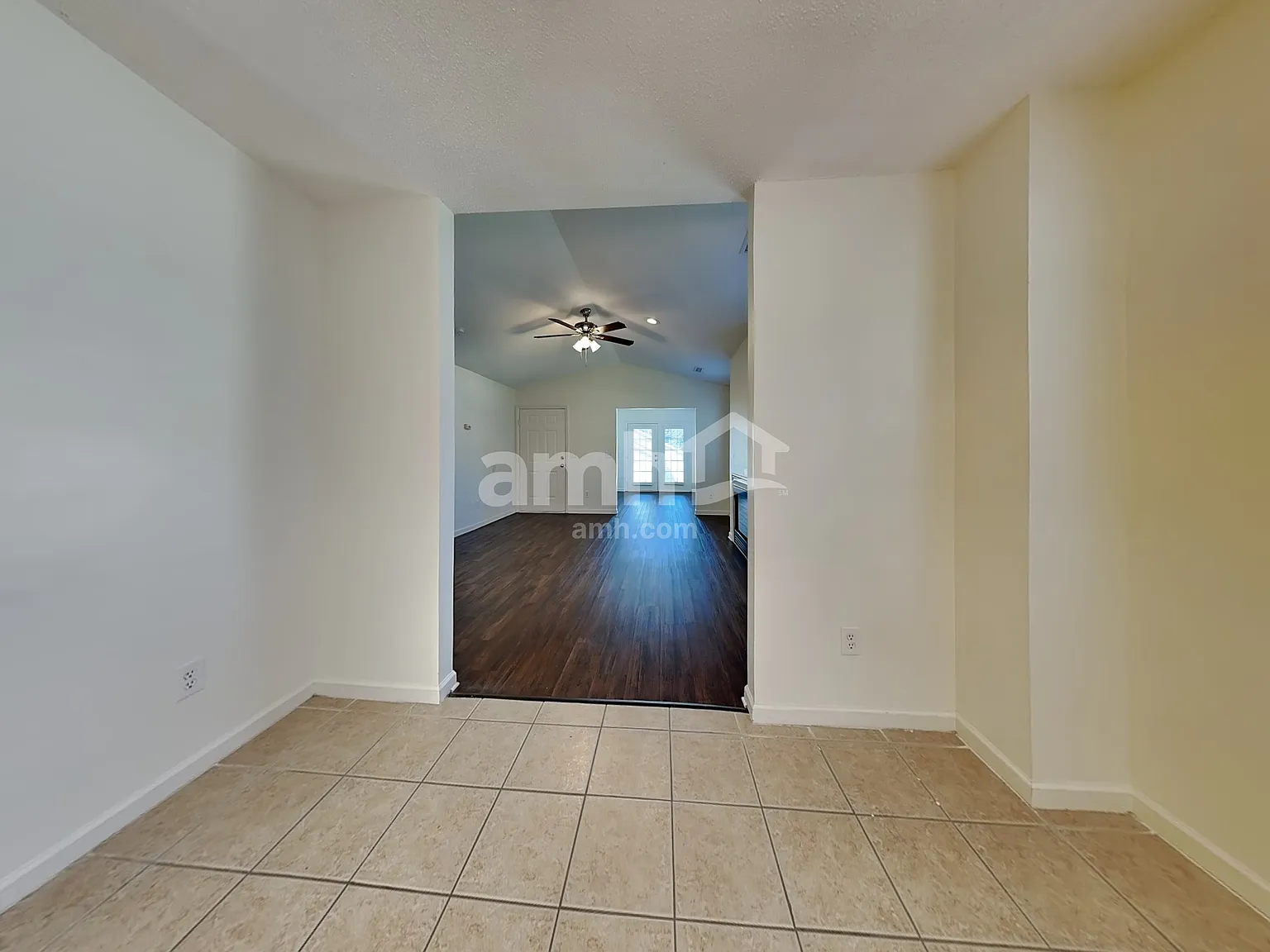 2 bed, 2.0 bath, 1300 sqft, $1,685 — Photo 4