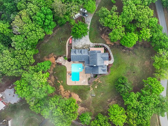 3rd image of 65 Maude White Rd