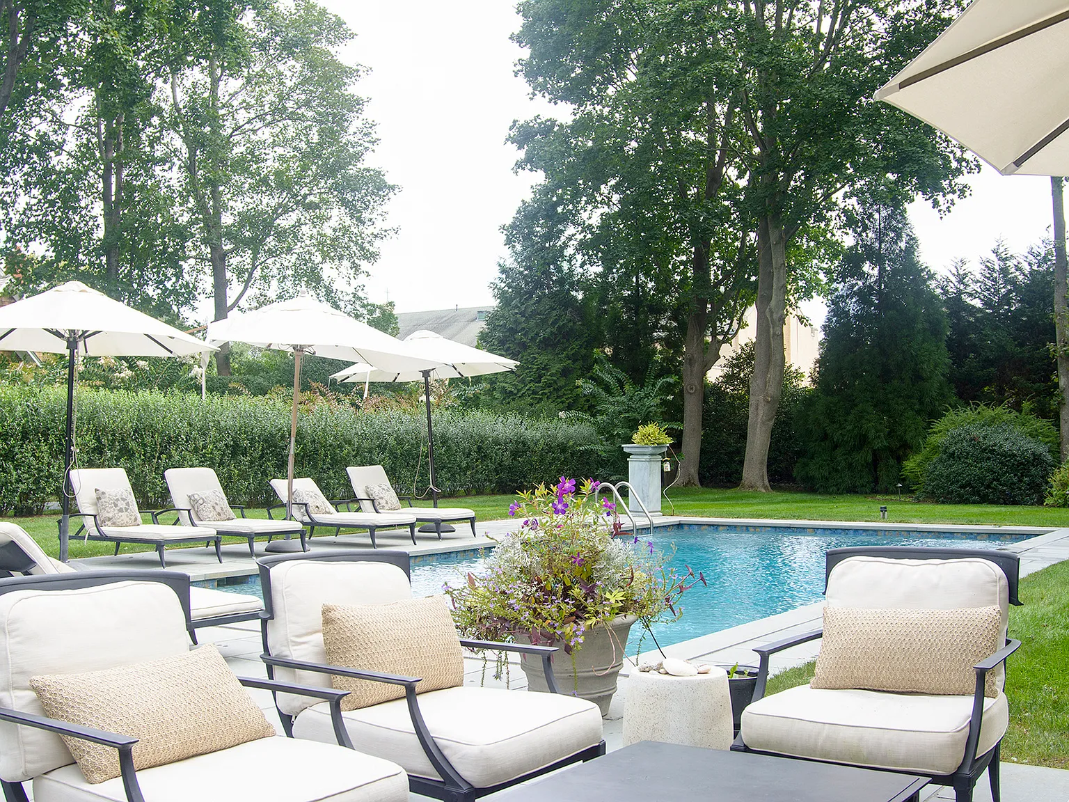 Pro-beach, Designer Chic — Photo 2