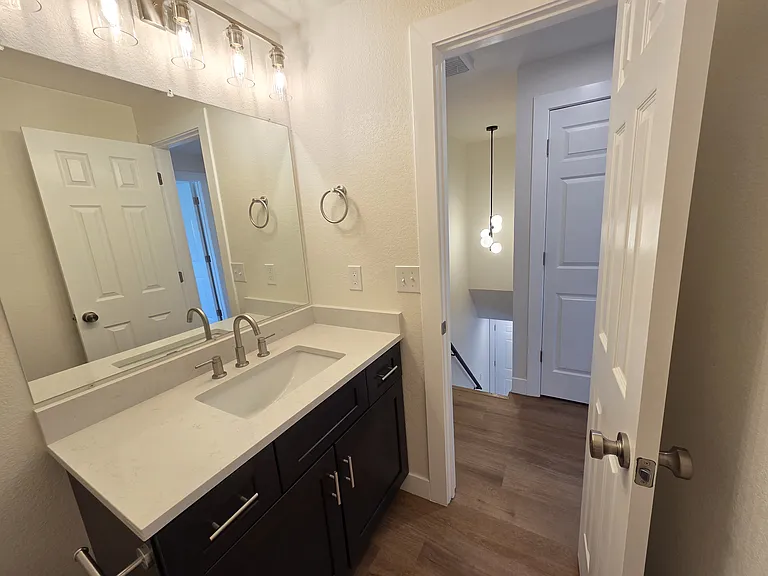 2137 Dexter Dr #C — Photo 12