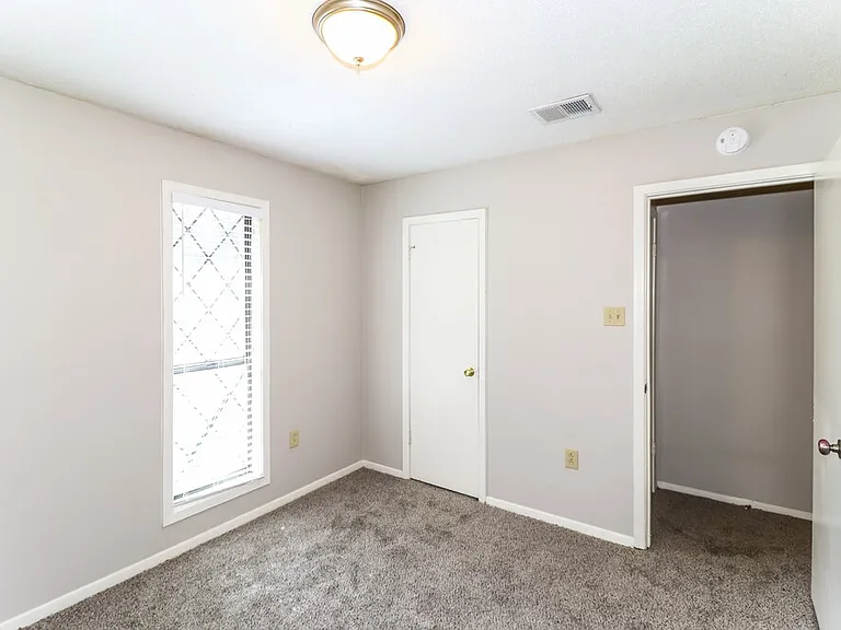 4426 Spring Harbor Dr — Photo 12
