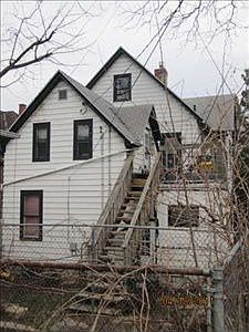 2nd image of 2285 Francis St