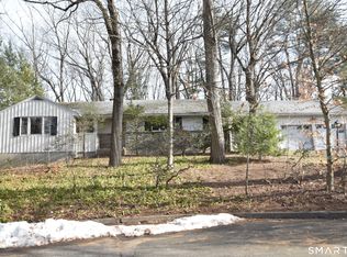 32 Hemlock Street, East Hartford, CT 06111