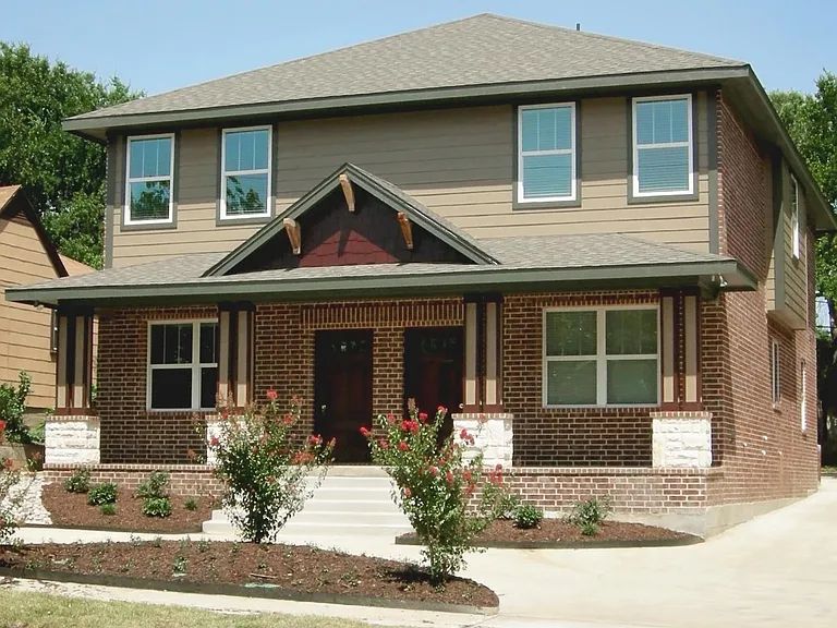 2815 Forest Park Blvd — Photo 2