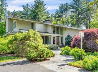 39 Old Farm Rd, Concord, MA 01742