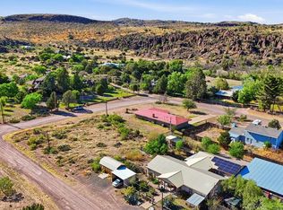 706 W Court Ave, Fort Davis, TX 79734