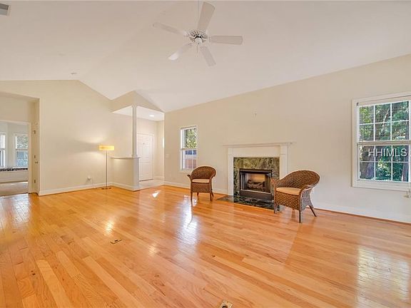 5th image of 30 Wimbledon Ct Unit 14B