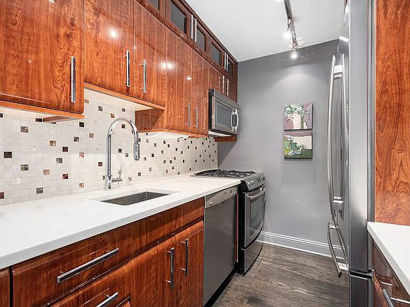 4th image of 185 W End Ave APT 28N