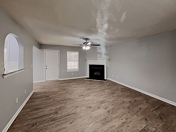 4th image of 6958 Foxmoor Way