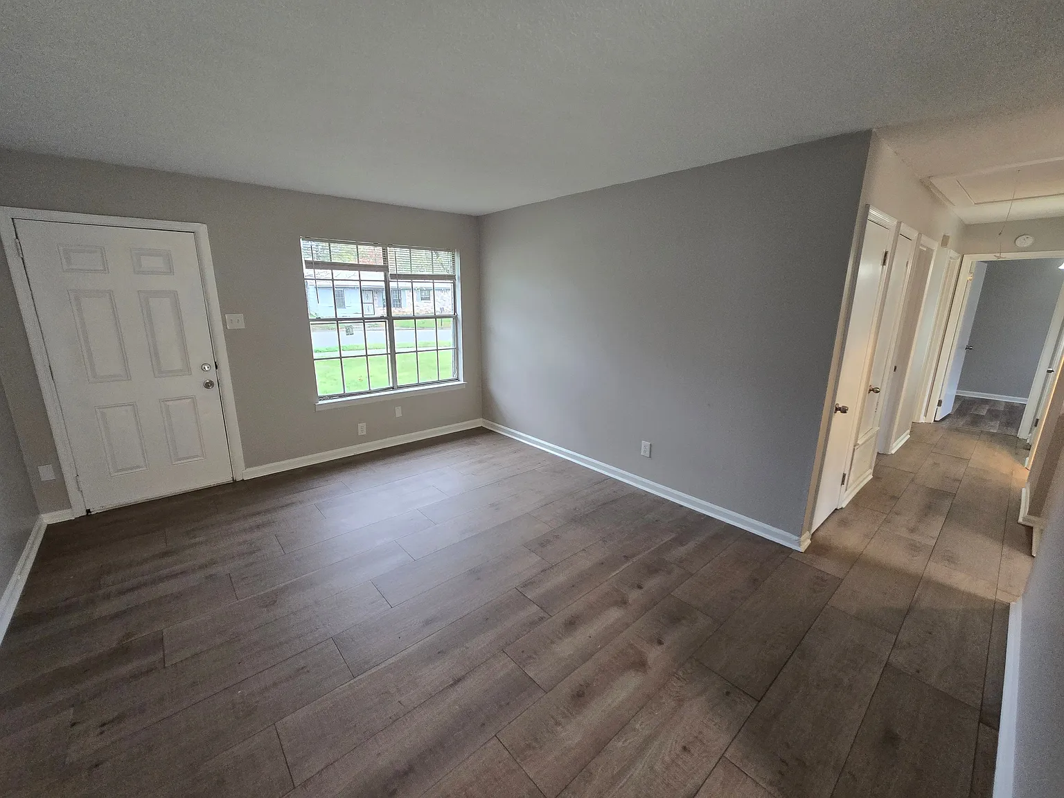 Charming 3-Bedroom Single-Story Home with Carport & Fenced Backyard — Photo 3