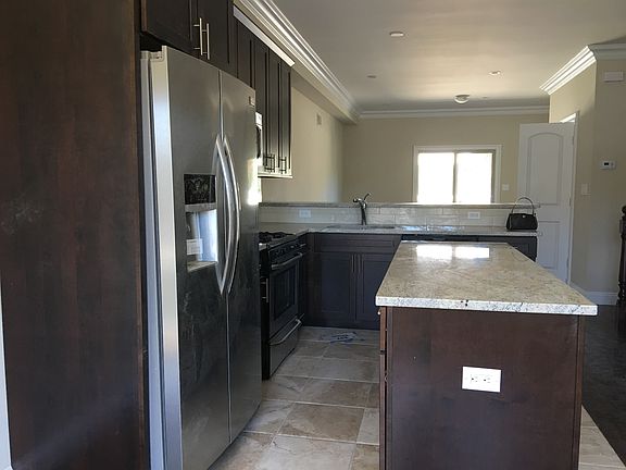 3rd image of 147 Roman Ave #Townhouse