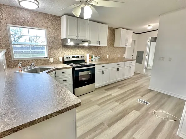 6818 Spring Shower Ct, Krum, TX 76249