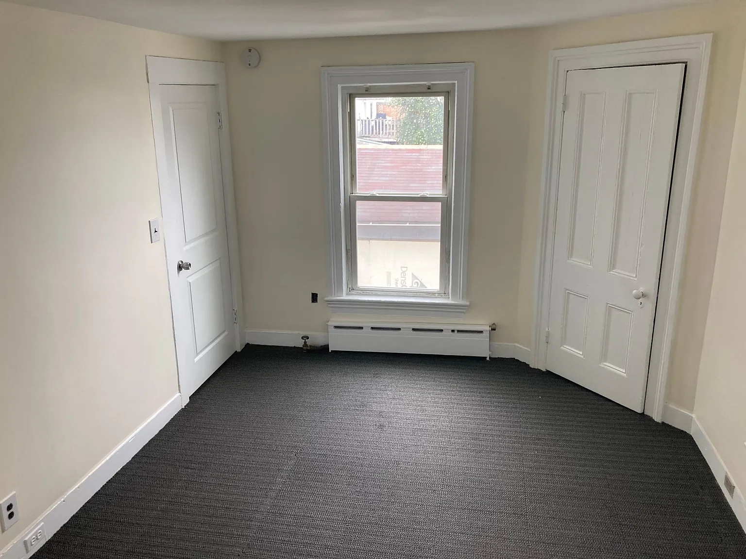 1 bed, 950 sqft, $1,700 — Photo 1