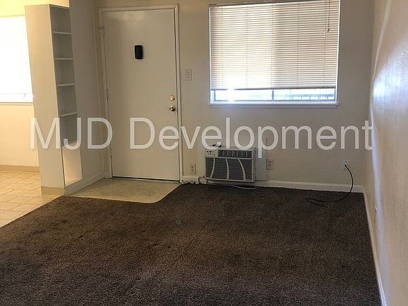 3rd image of 1409 T St APT 21