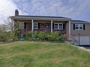 19 Prescott Dr, Marlboro, NJ 07746