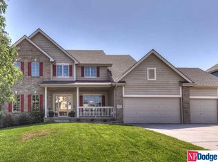 2361 Broadwater Dr, Papillion, NE 68046