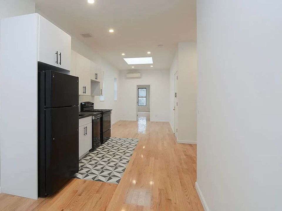 1st image of 741 Washington Ave APT 3R